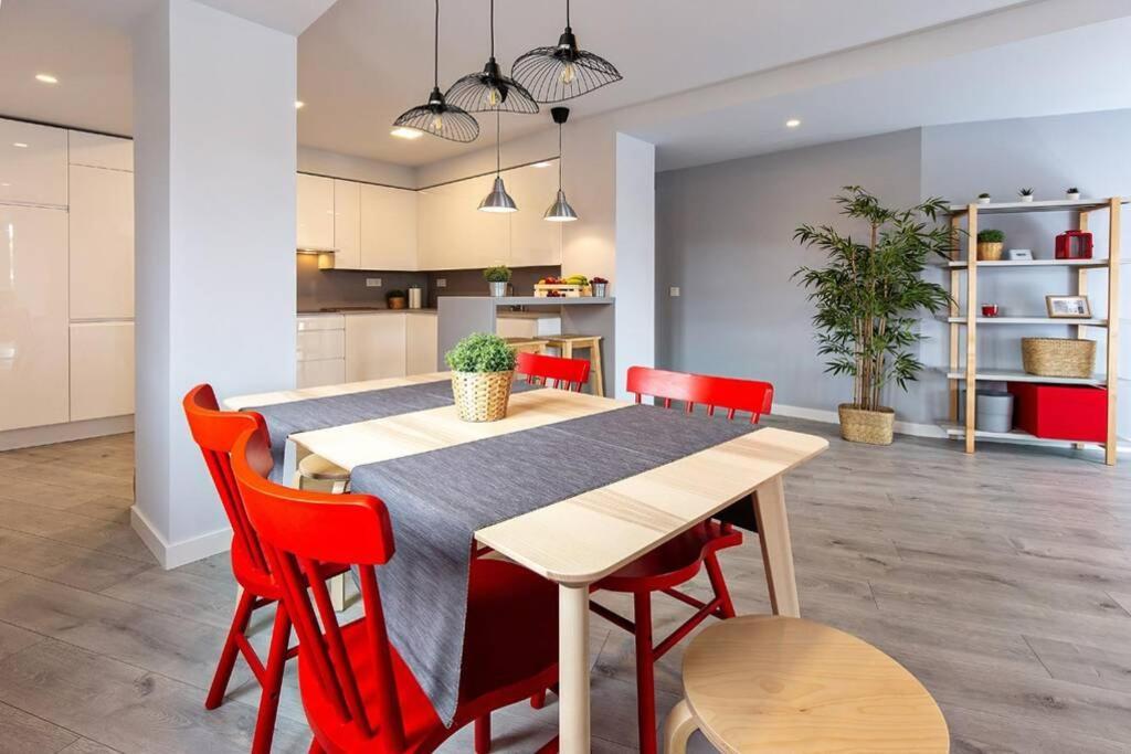 Vive Burgos Vut-09 200 Apartment Ngoại thất bức ảnh